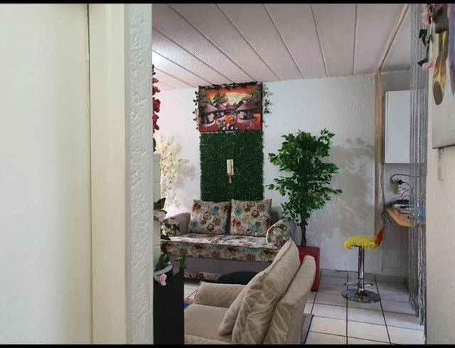 2 BEDROOM APARTMENT FOR SALE IN FLORIDA